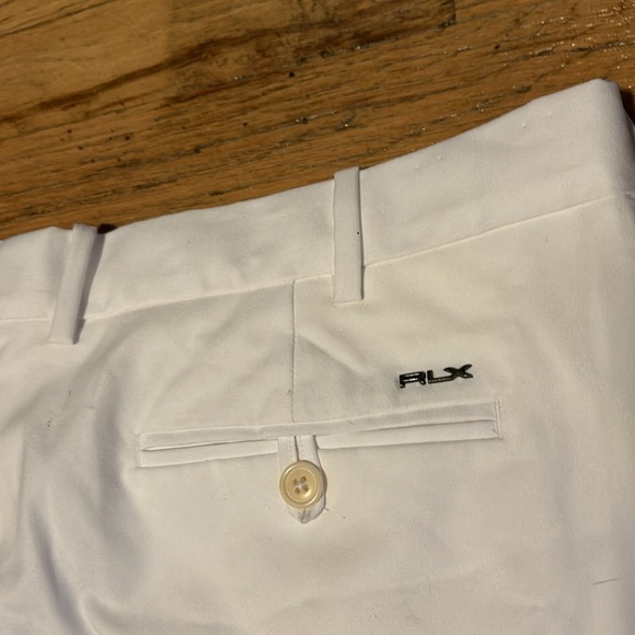 Ralph Lauren lightweight golf shorts size 36 brand new. - Picture 2 of 6
